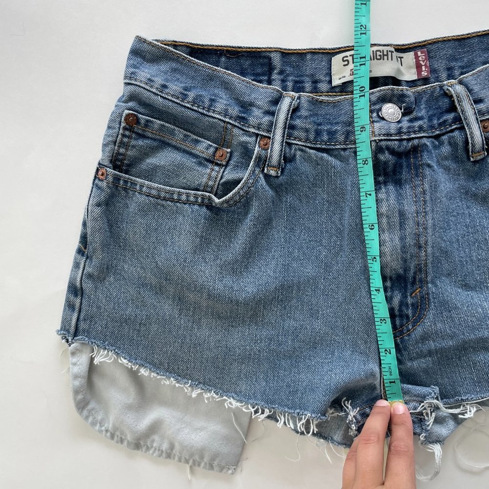 Vintage Levi's 505 mid rise denim cutoff jean shorts - Picture 6 of 11